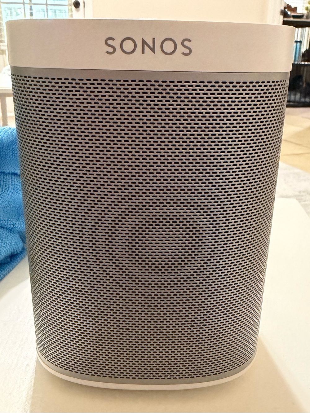 Sonos Play:1 Compact Wireless Speaker in White and Silver